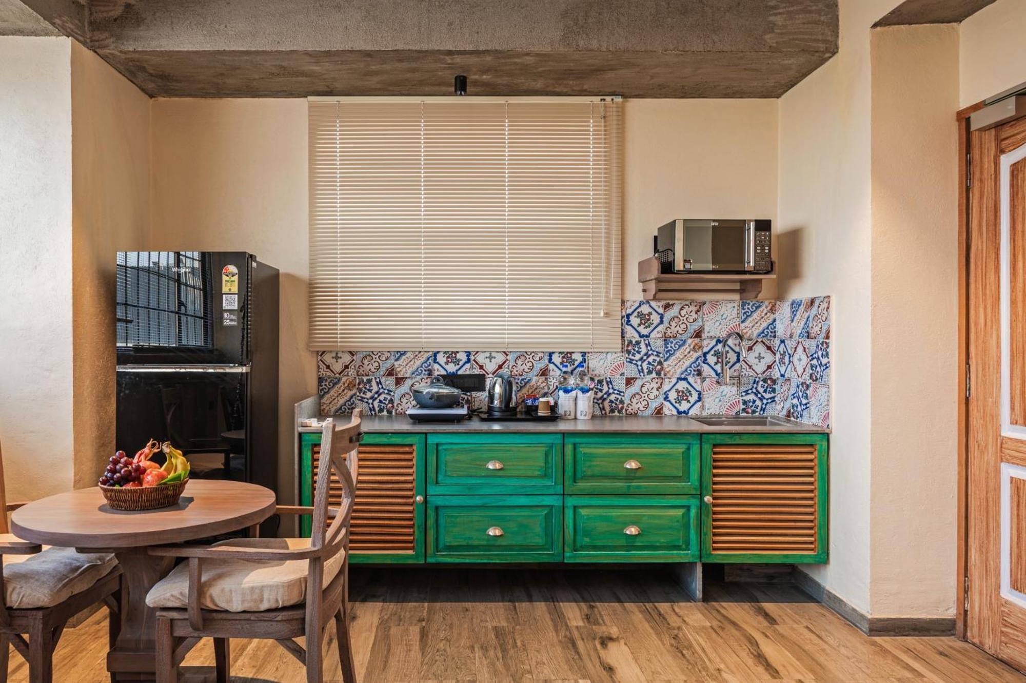 Bougainvilla Apartment Сурат Екстер'єр фото